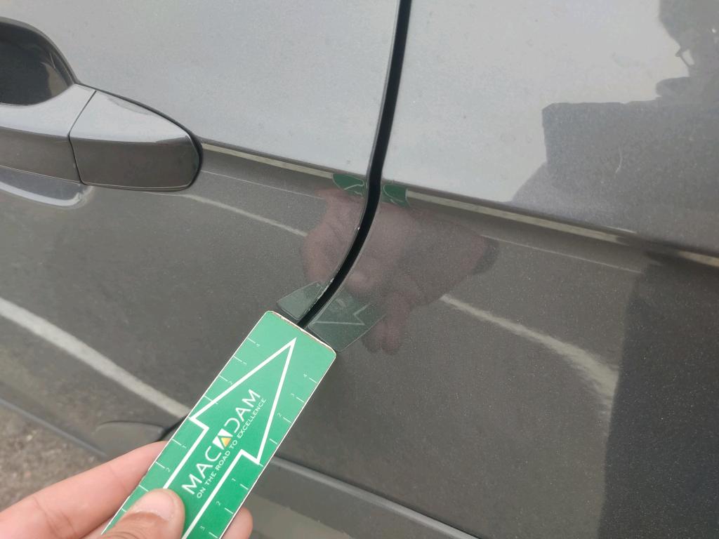 Daño en panel Arañazo ligero Arañazo ligero