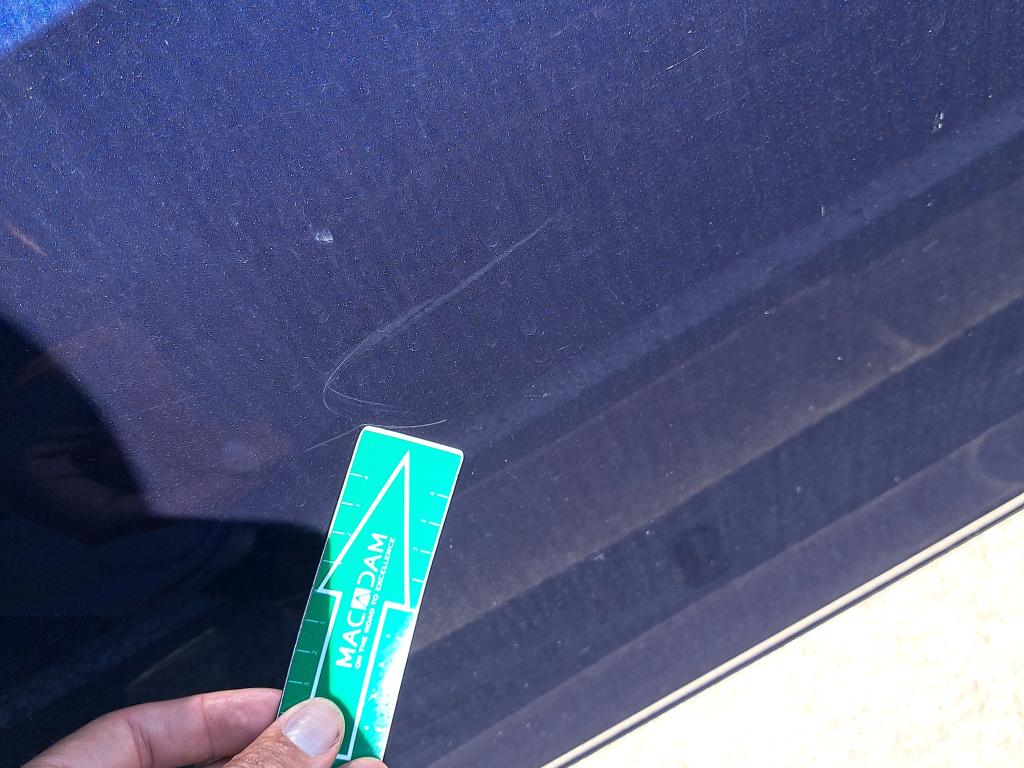 Daño en panel dañado dañado