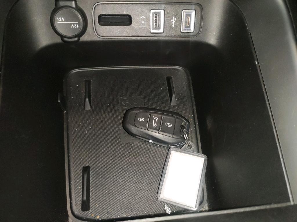 Foto Jeep AVENGER 4