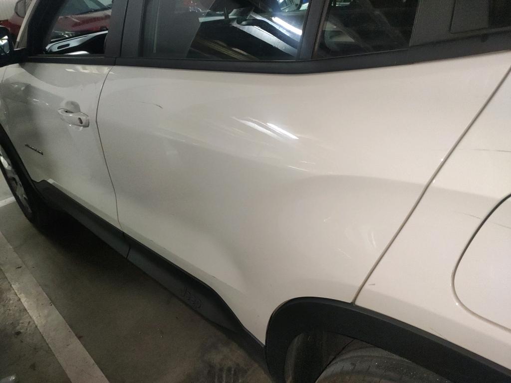 Daño en panel Arañazo ligero Arañazo ligero
