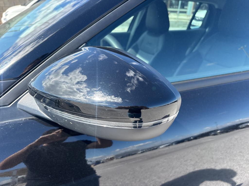 Daño en panel dañado dañado
