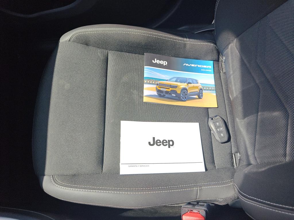 Foto Jeep AVENGER 4