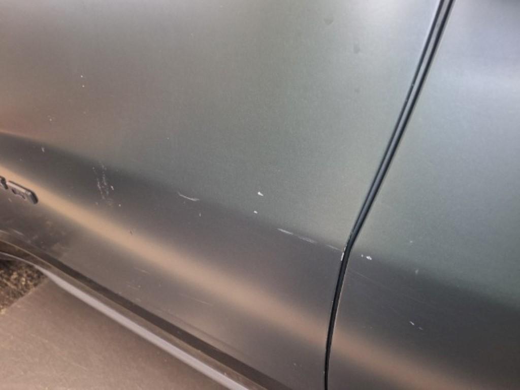 Daño en panel dañado dañado