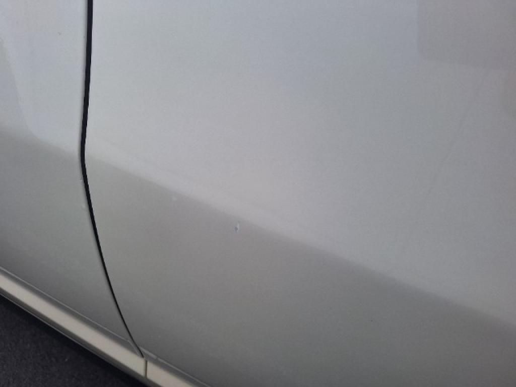 Daño en panel dañado dañado