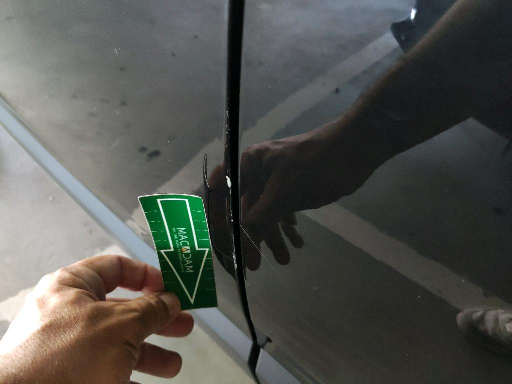 Daño en panel dañado dañado