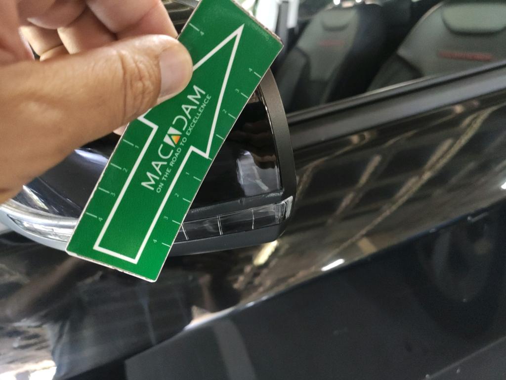 Daño en panel dañado dañado