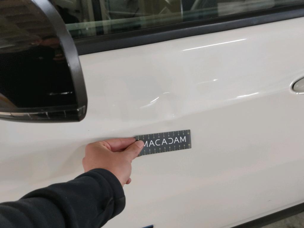 Daño en panel dañado dañado