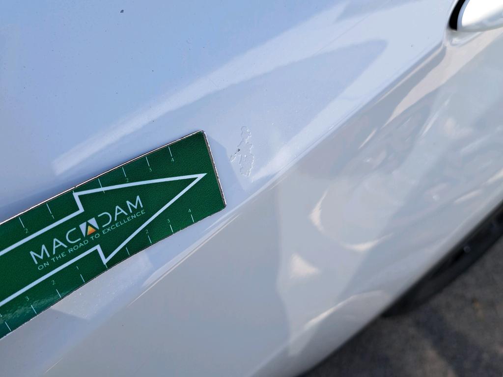 Daño en panel dañado dañado
