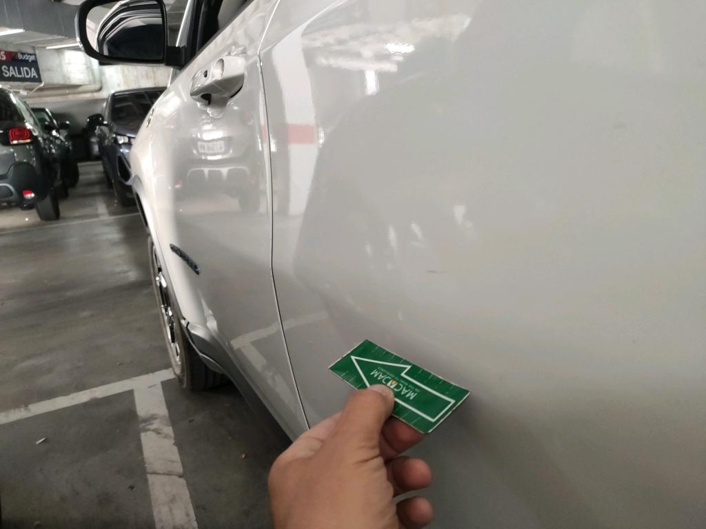 Daño en panel dañado dañado