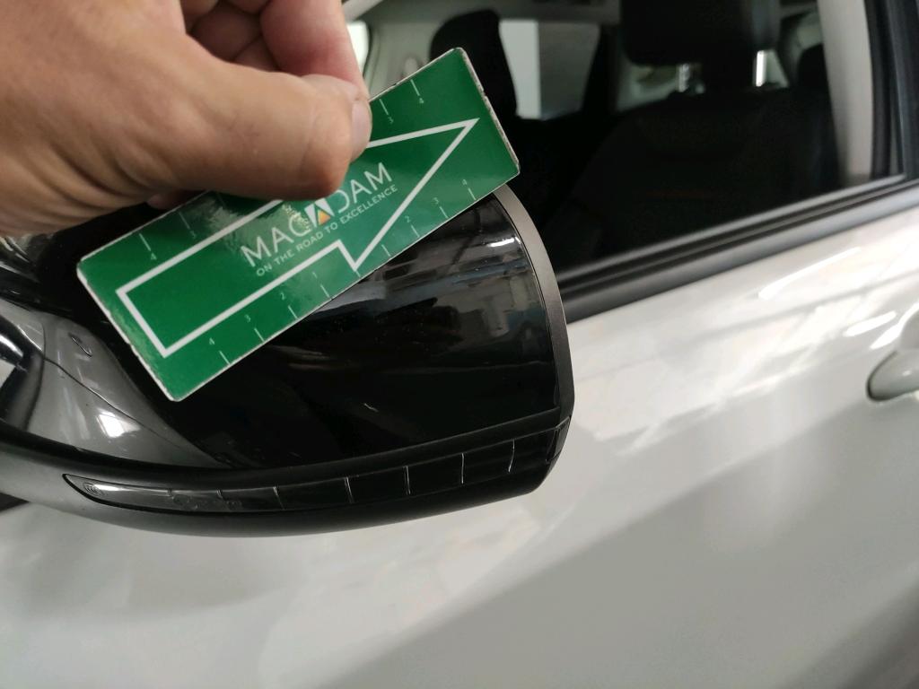 Daño en panel dañado dañado