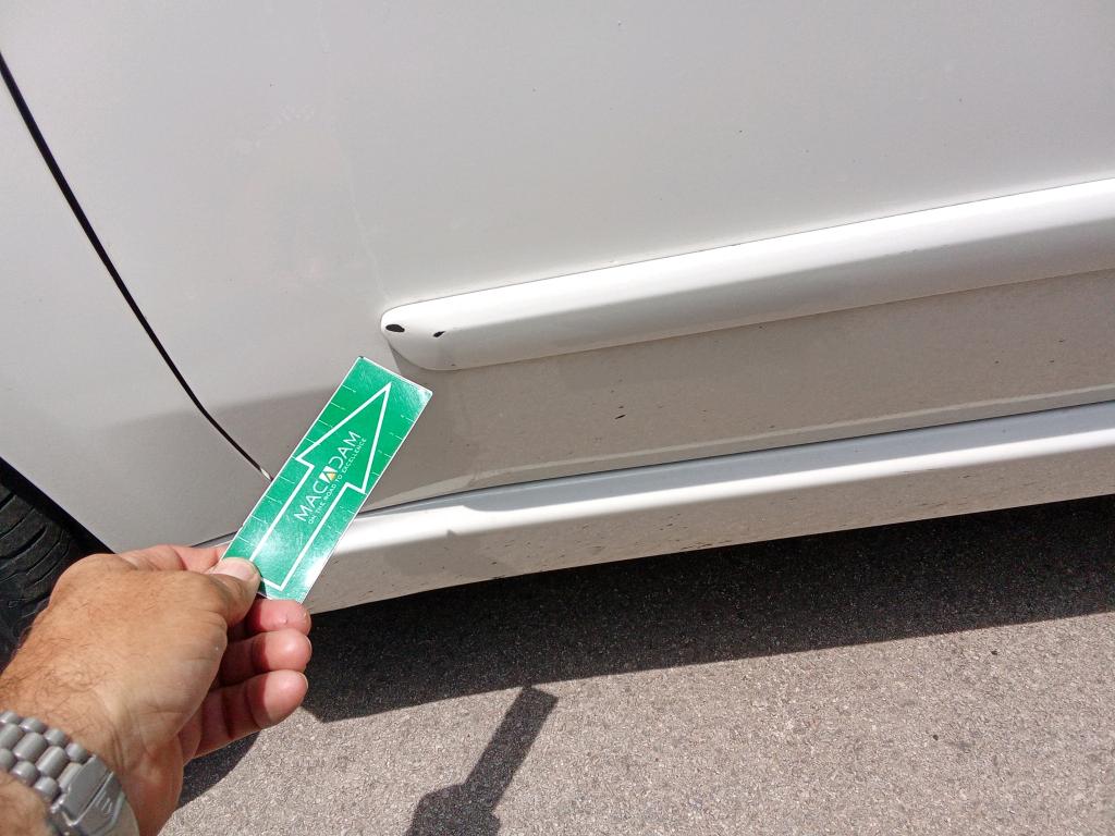 Daño en panel dañado dañado