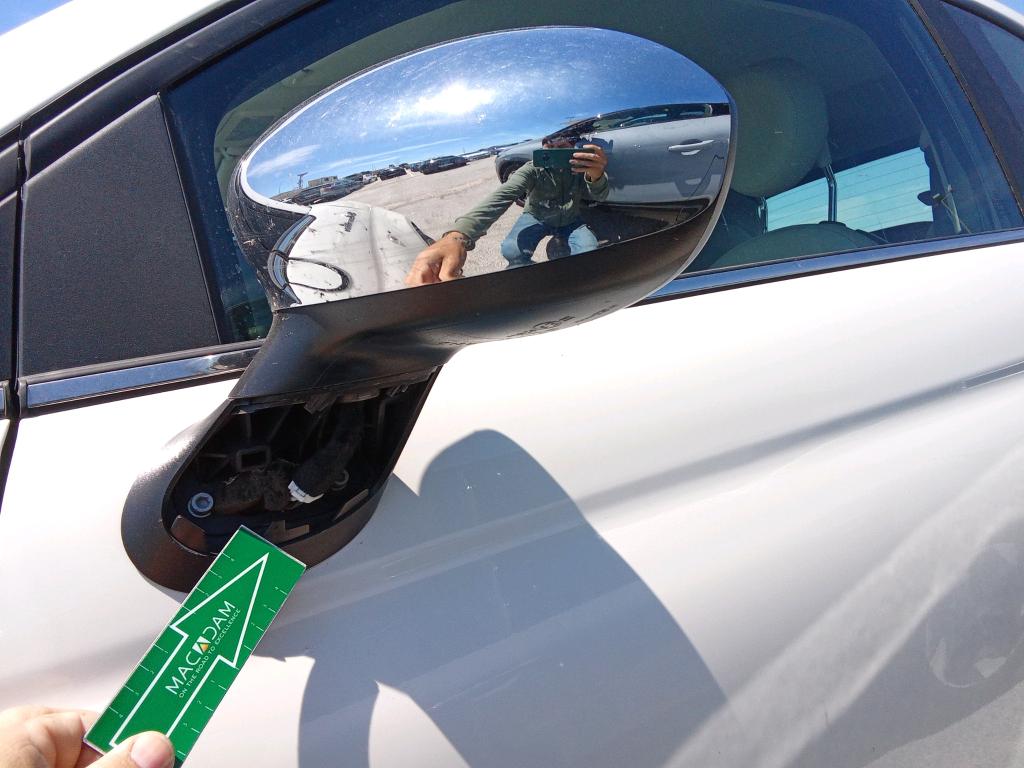 Daño en panel dañado dañado