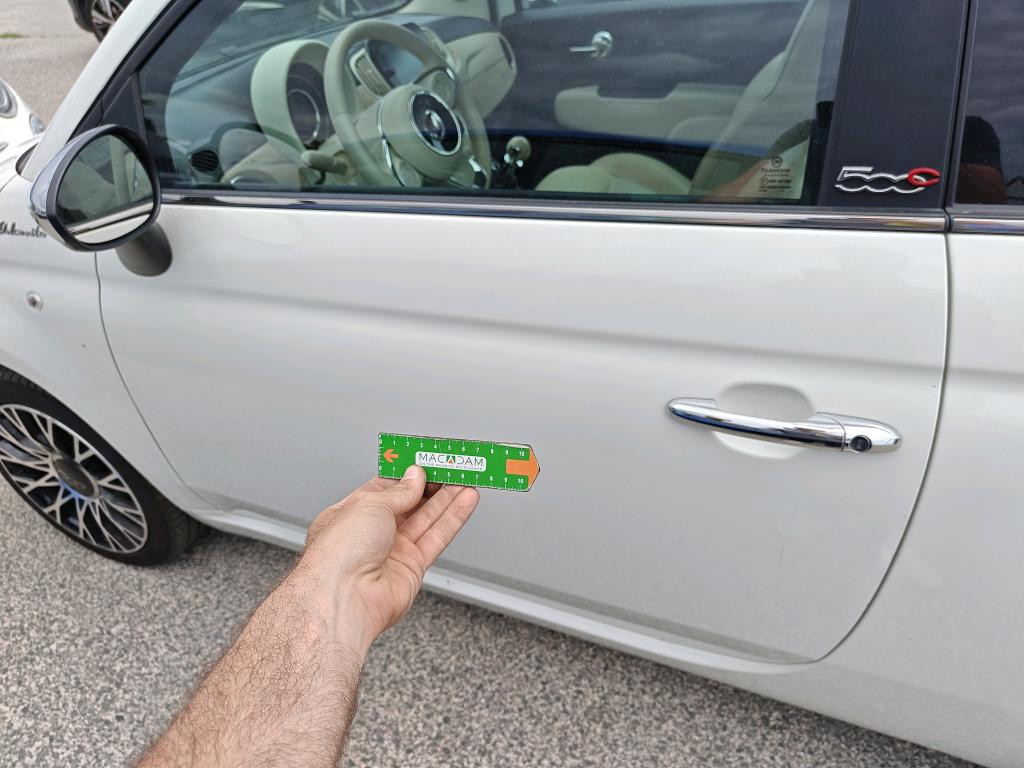 Daño en panel dañado dañado