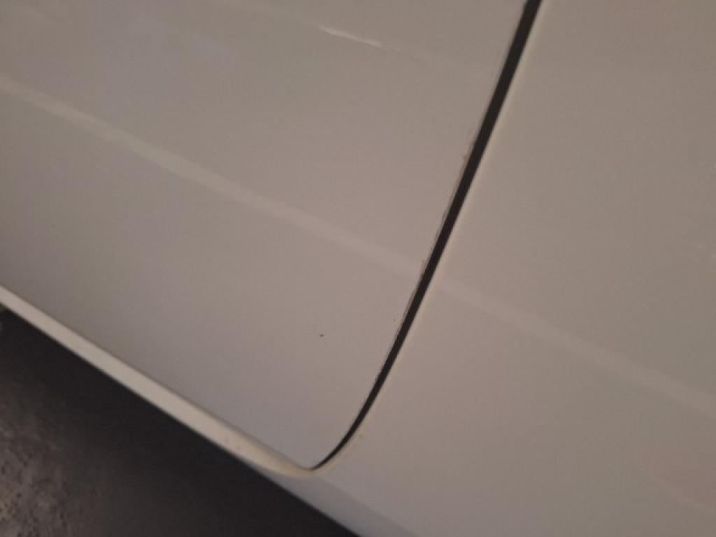 Daño en panel dañado dañado