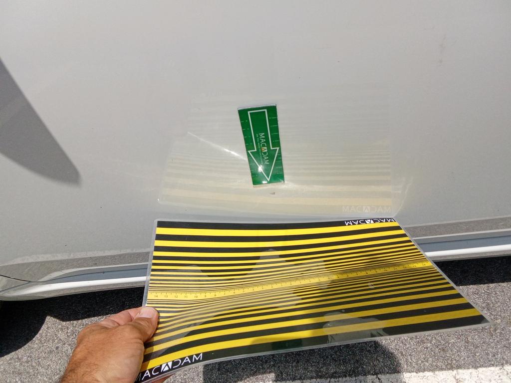 Daño en panel dañado dañado