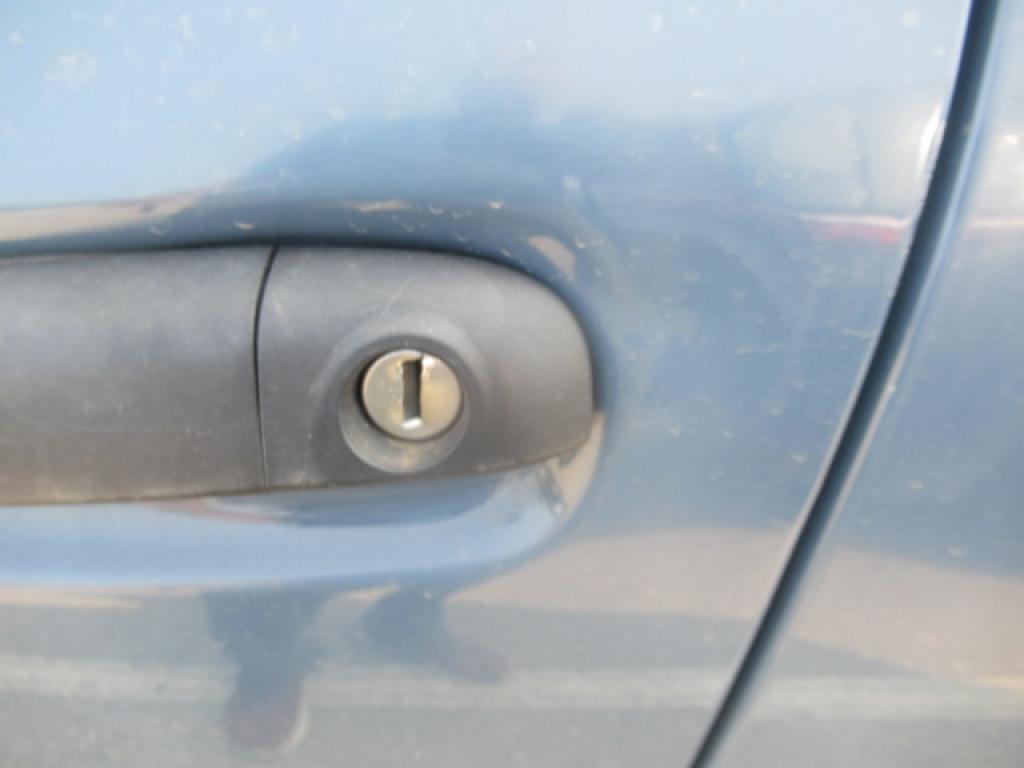 Daño en panel dañado dañado