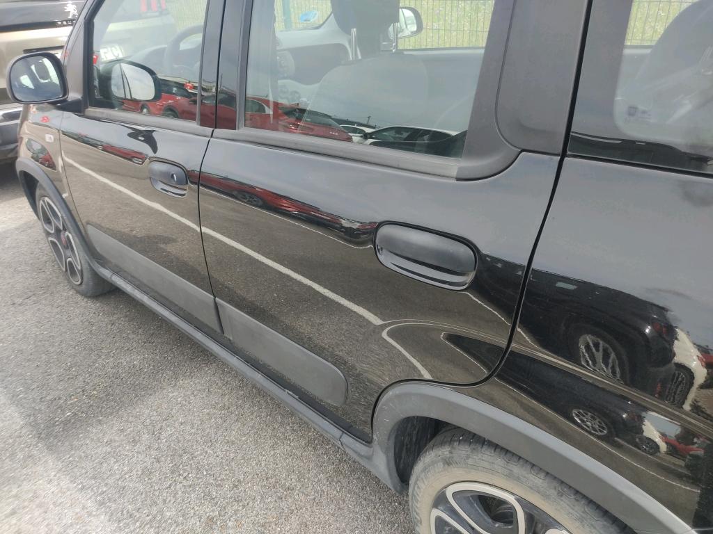 Daño en panel Arañazo ligero Arañazo ligero