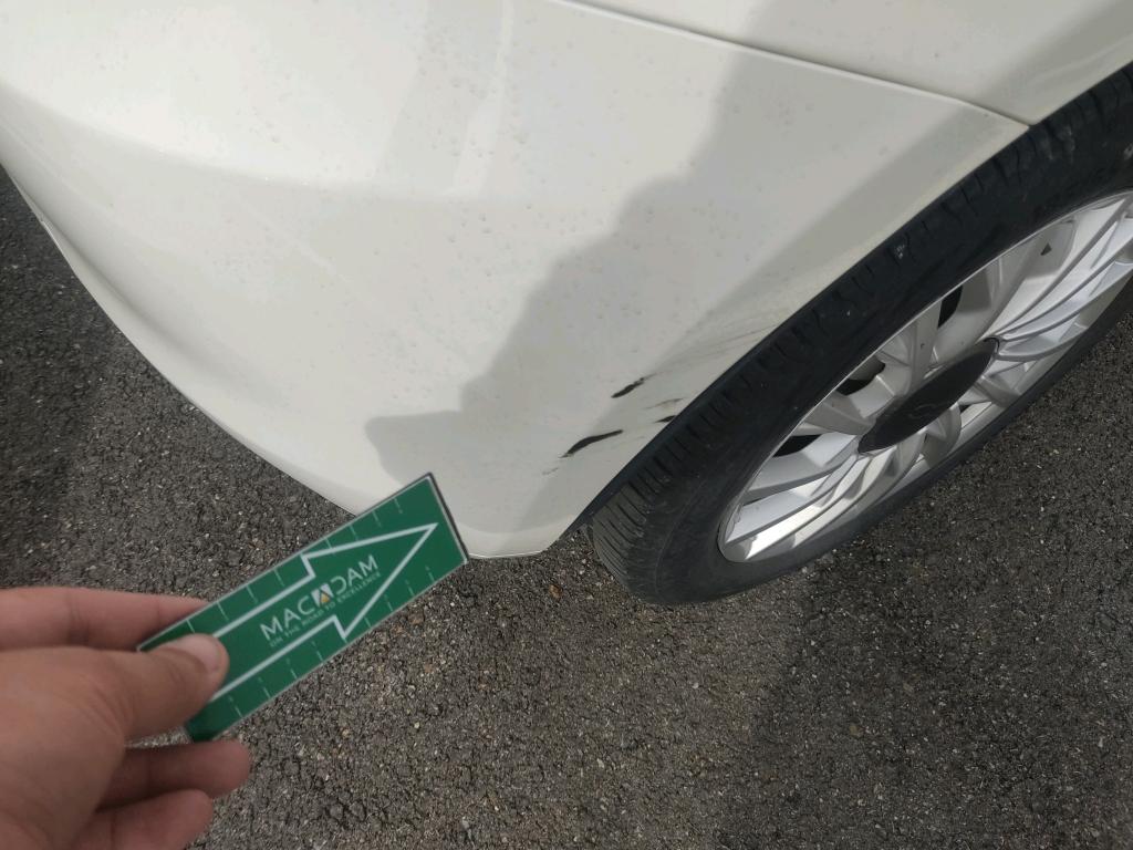 Daño en Carocería Arañazo ligero Arañazo ligero
