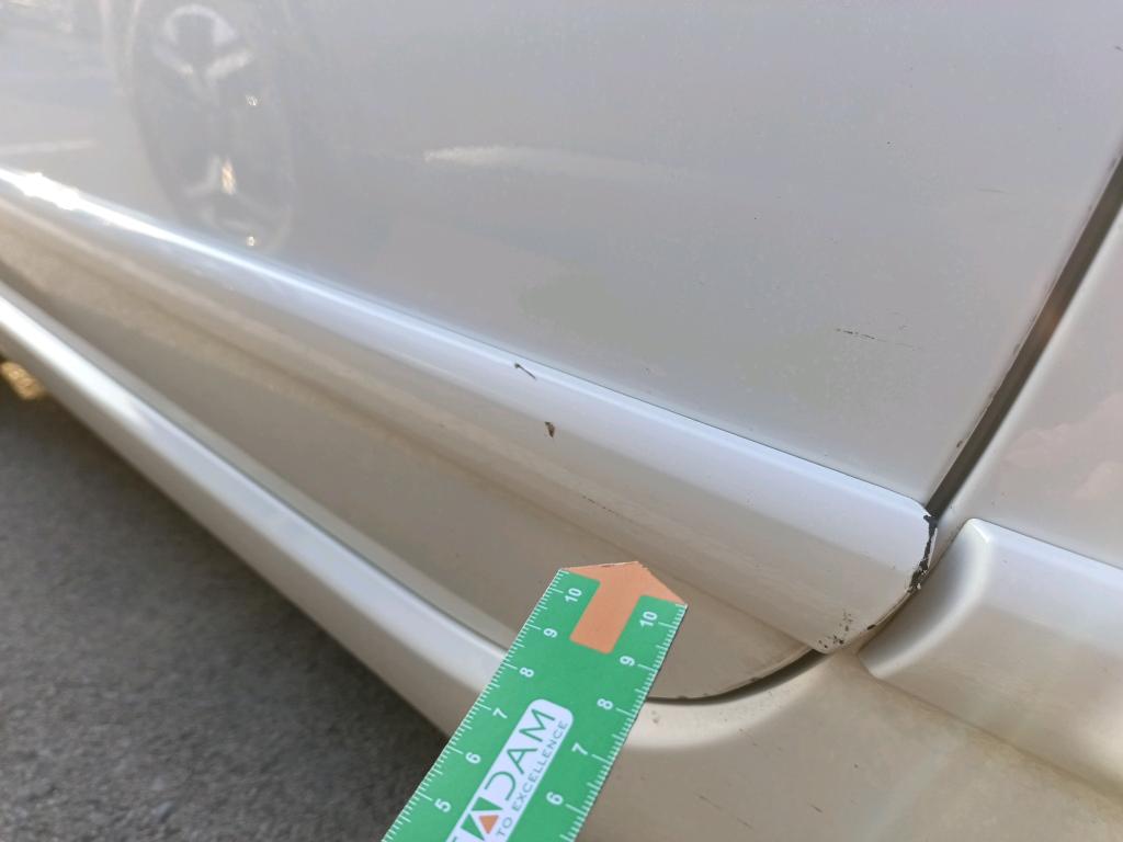 Daño en panel dañado dañado
