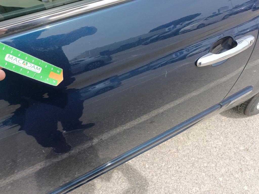 Daño en panel Arañazo ligero Arañazo ligero