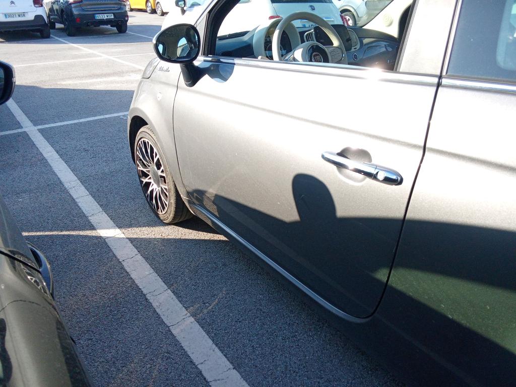 Daño en panel dañado dañado