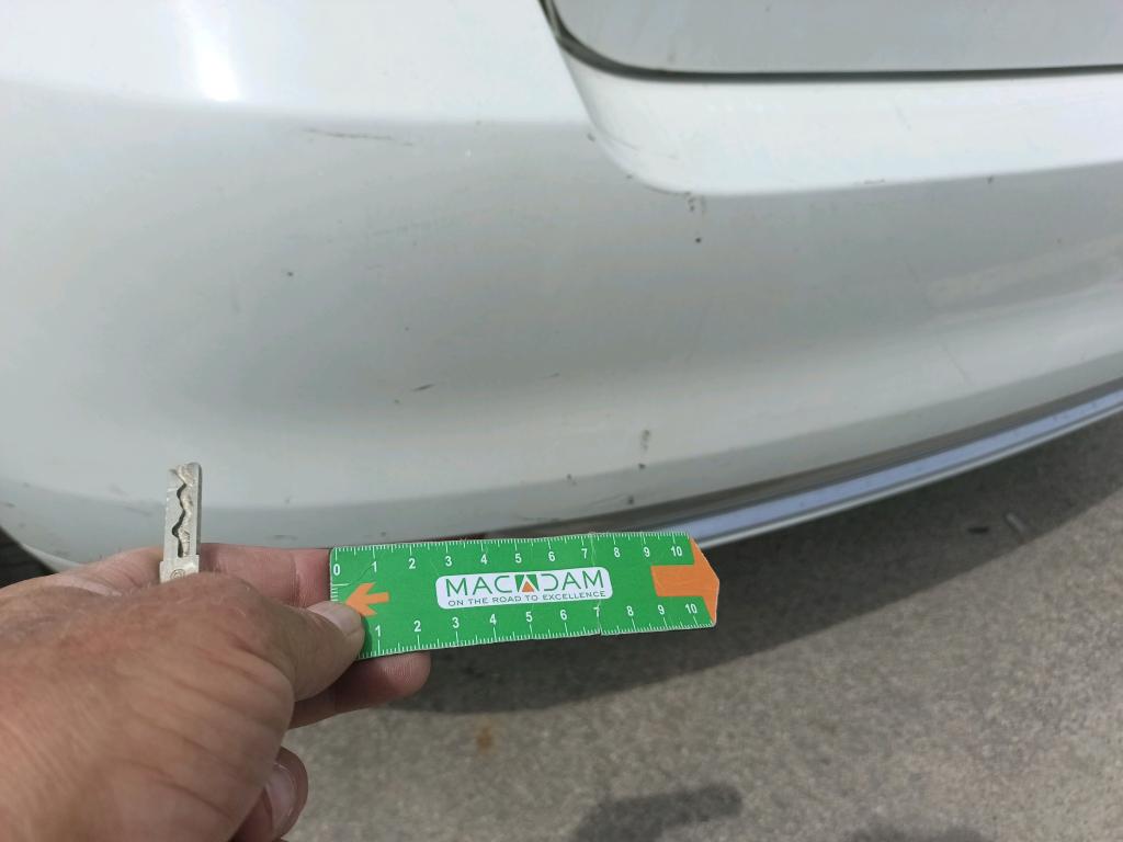 Daño en Carocería Arañazo ligero Arañazo ligero