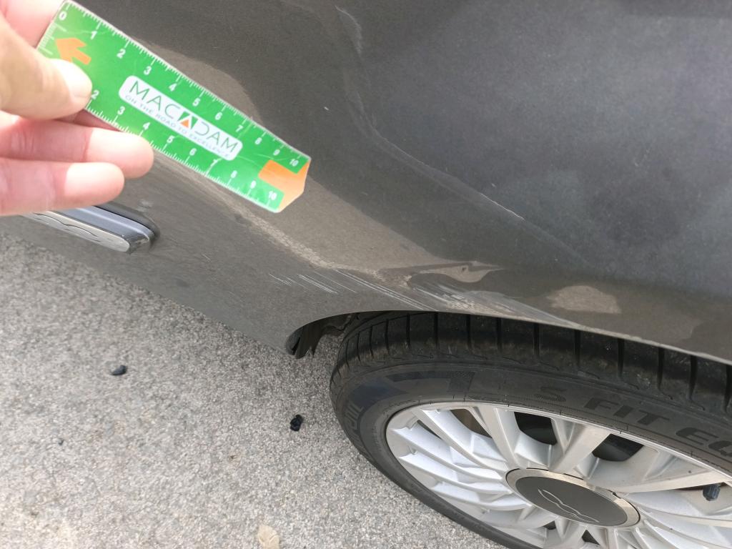 Daño en panel Arañazo ligero Arañazo ligero