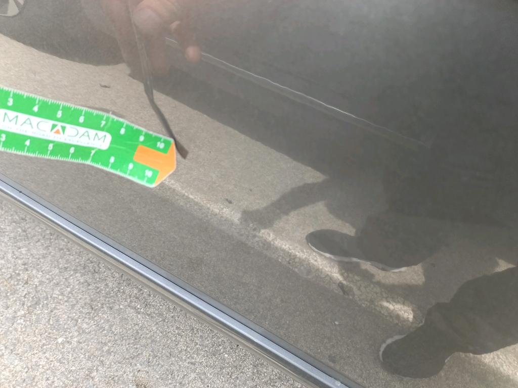 Daño en panel Arañazo ligero Arañazo ligero