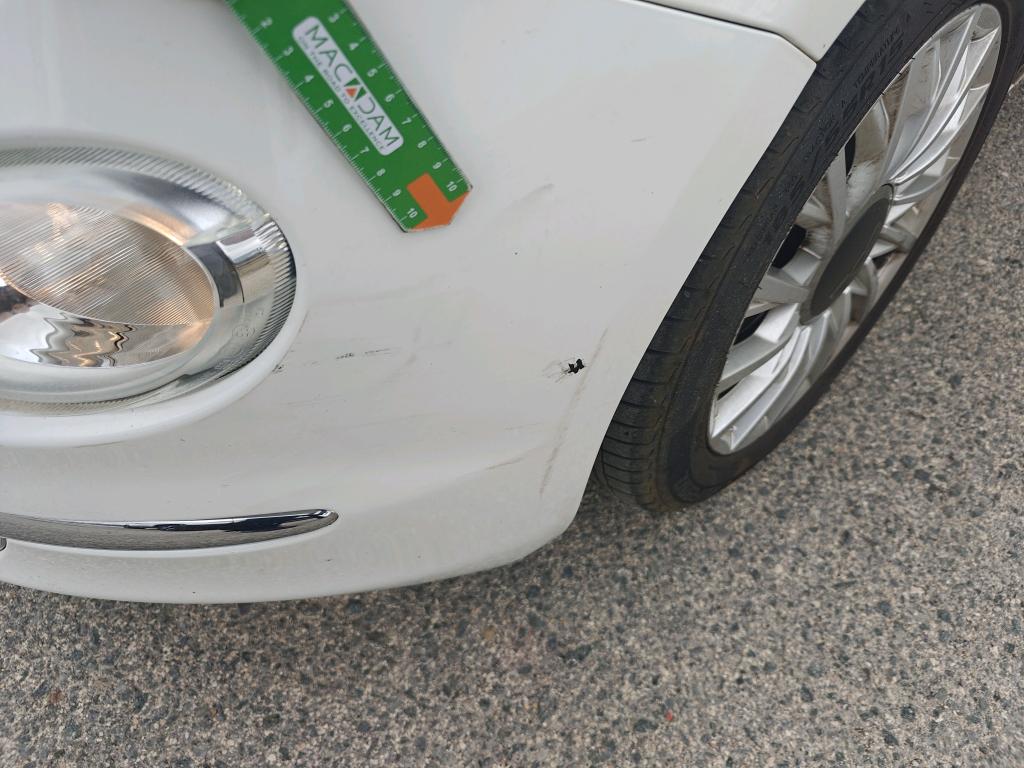 Daño en Carocería Arañazo ligero Arañazo ligero