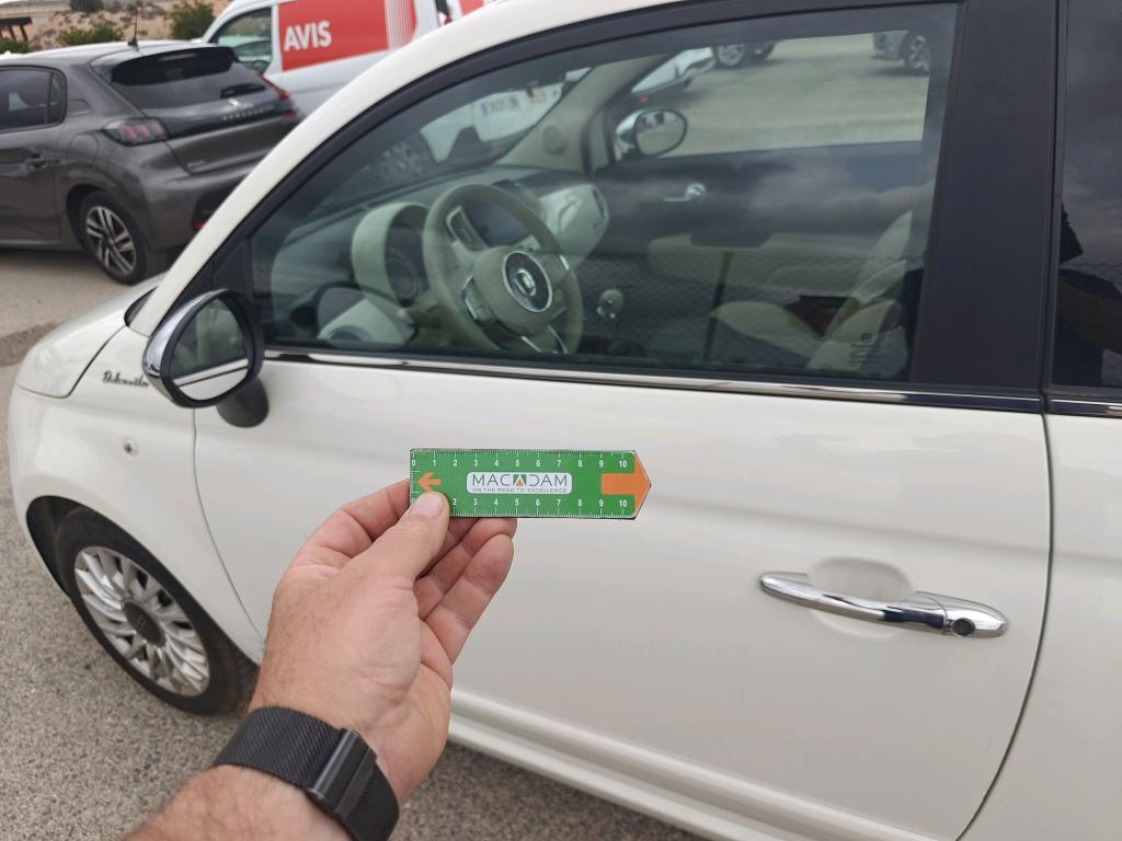 Daño en panel Arañazo ligero Arañazo ligero