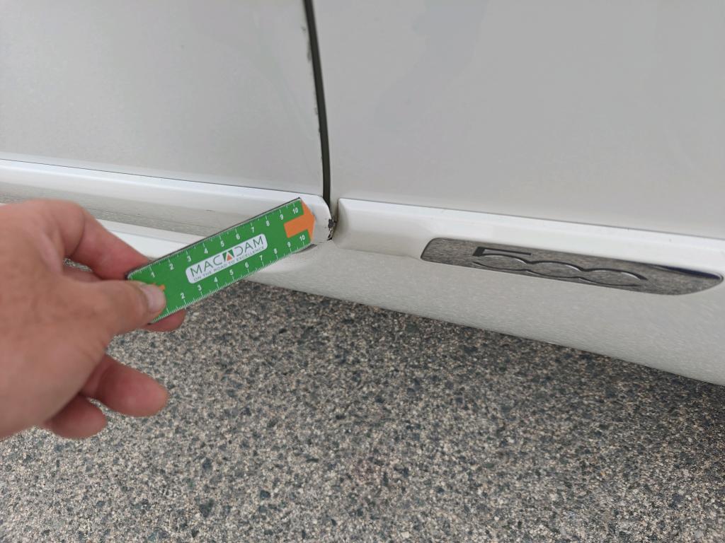 Daño en panel Arañazo ligero Arañazo ligero