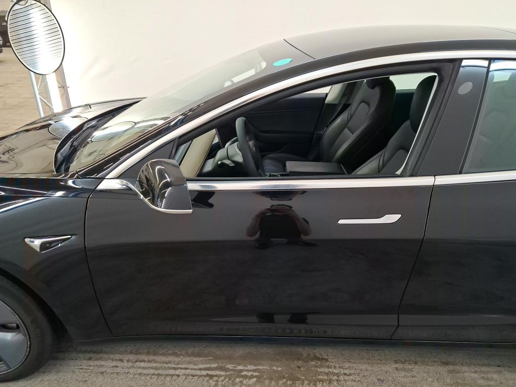 Foto 15 van Tesla Model 3