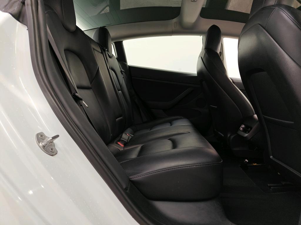 Foto 15 van Tesla Model 3