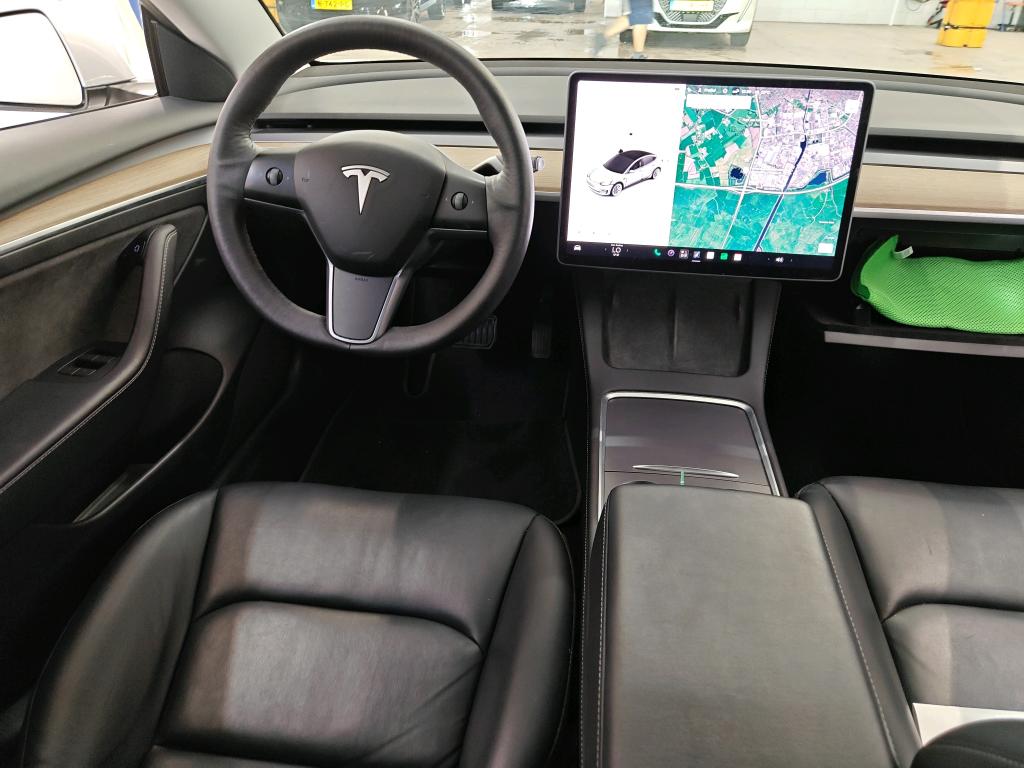 Foto 16 van Tesla Model 3