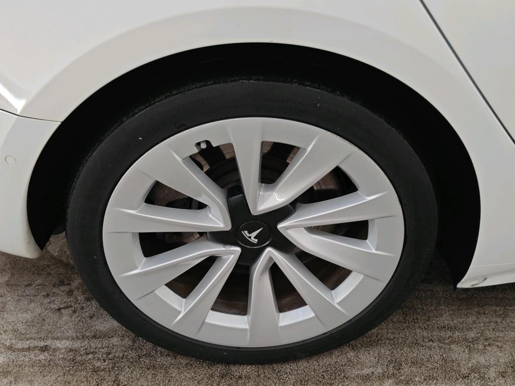 Foto 30 van Tesla Model 3