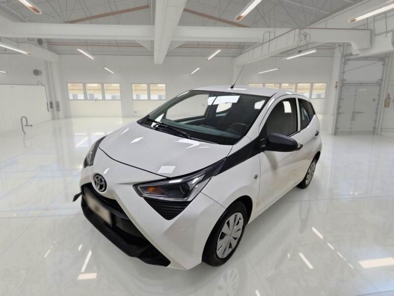 Toyota Aygo TOYOTA AYGO CONNECT / 2018 / 5P / BERLINA 1.0 VVT-I X-BUSINESS LIGHT