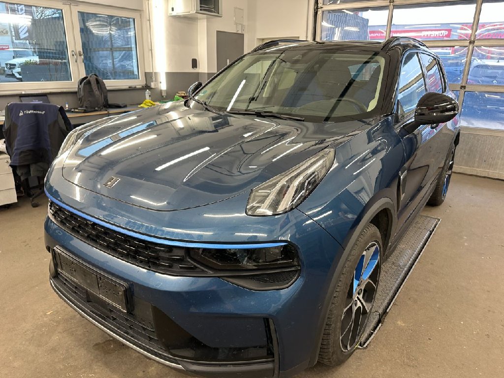 LynkAndCo 01 LYNK & CO 01 PHEV 5d 132kW