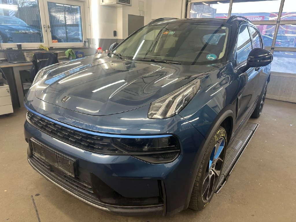 LynkAndCo 01 LYNK & CO 01 PHEV 5d 132kW