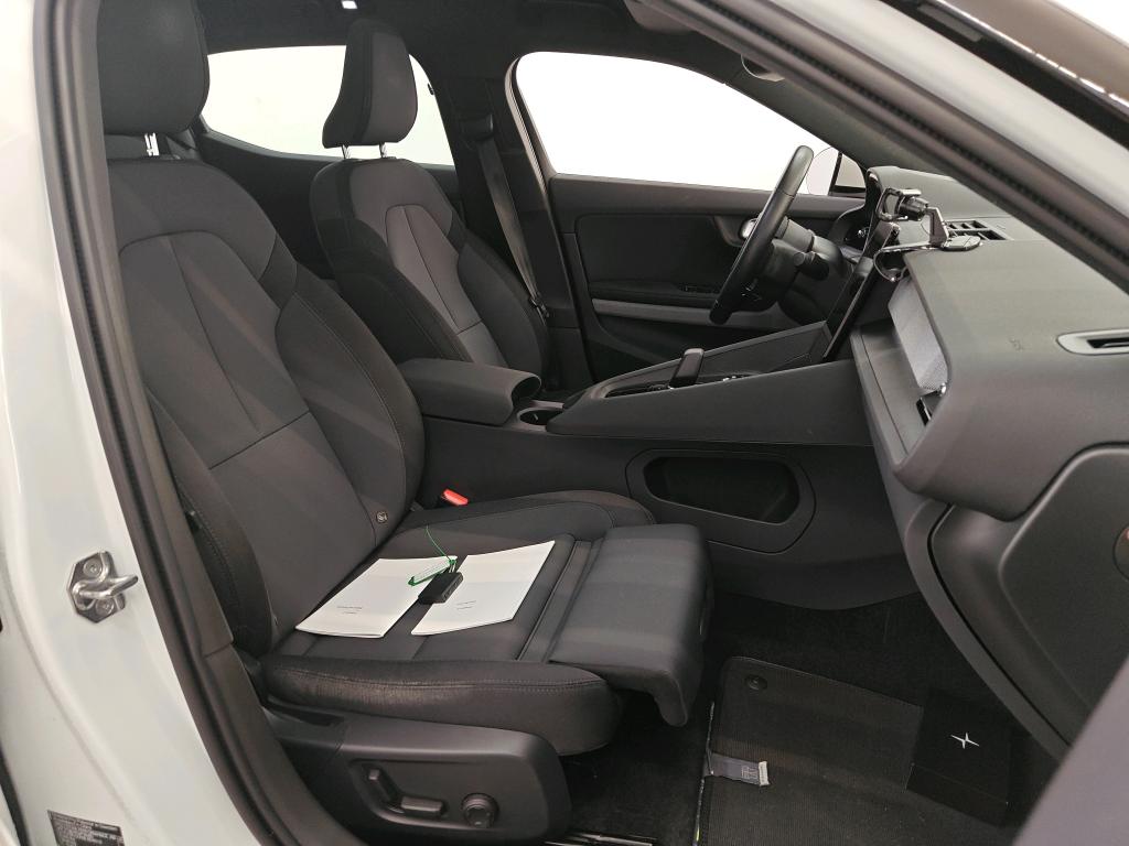Photo 4 of Polestar 2
