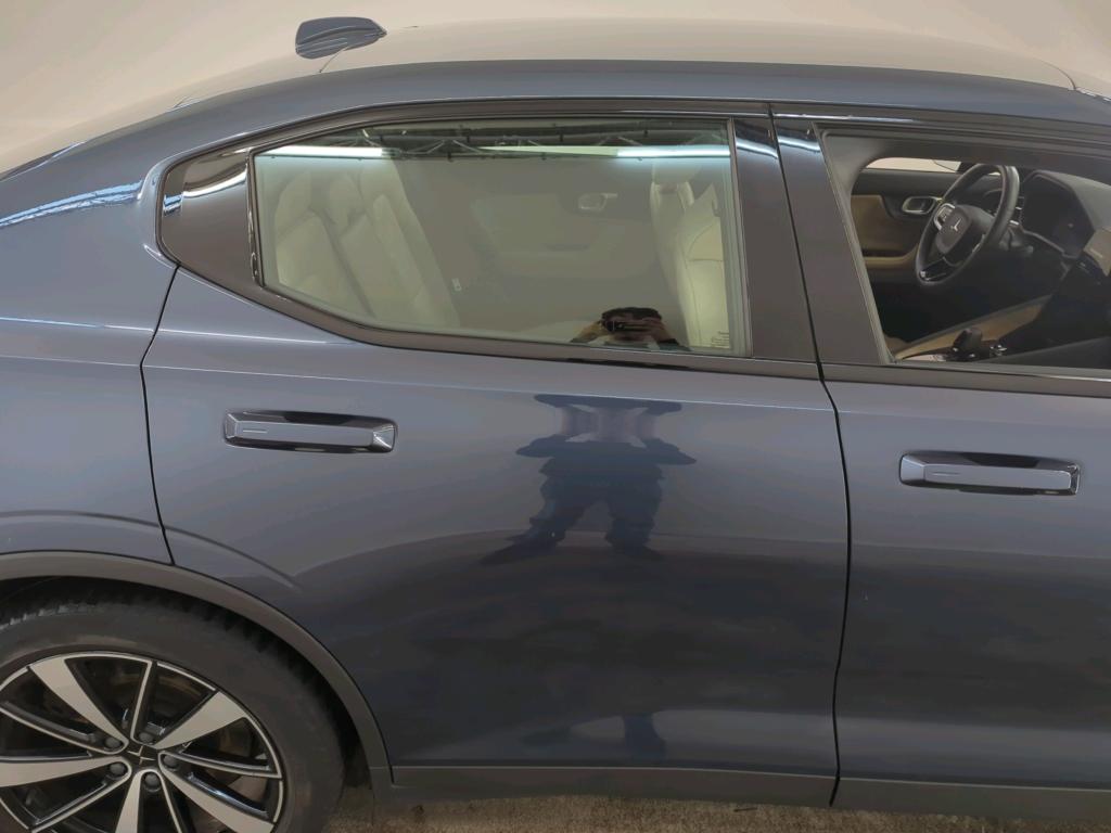 Photo 22 of Polestar 2
