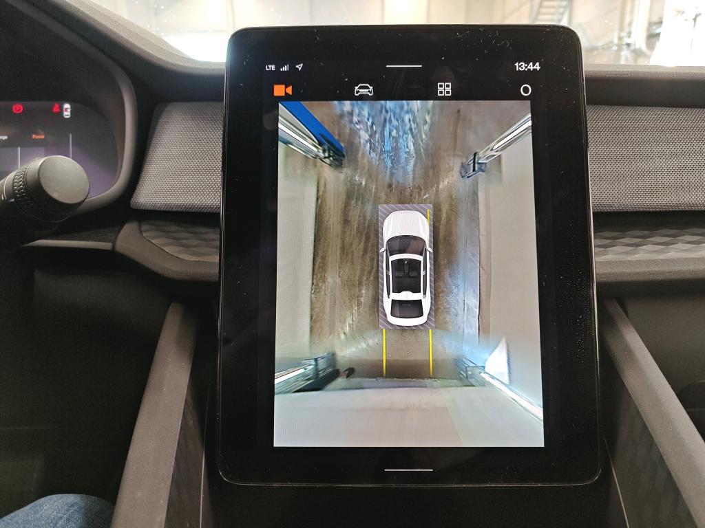Photo 8 of Polestar 2