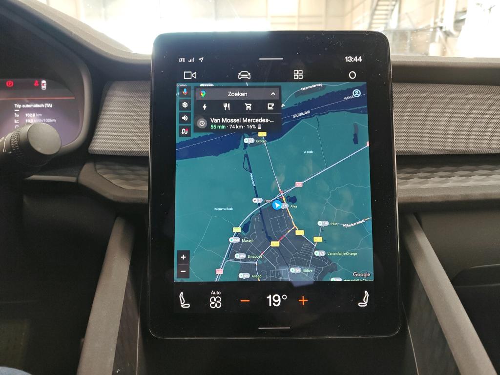Photo 20 of Polestar 2