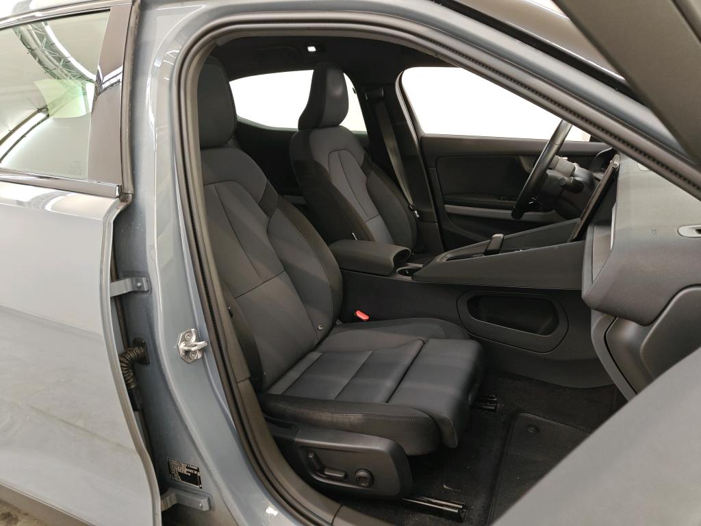 Photo 4 of Polestar 2