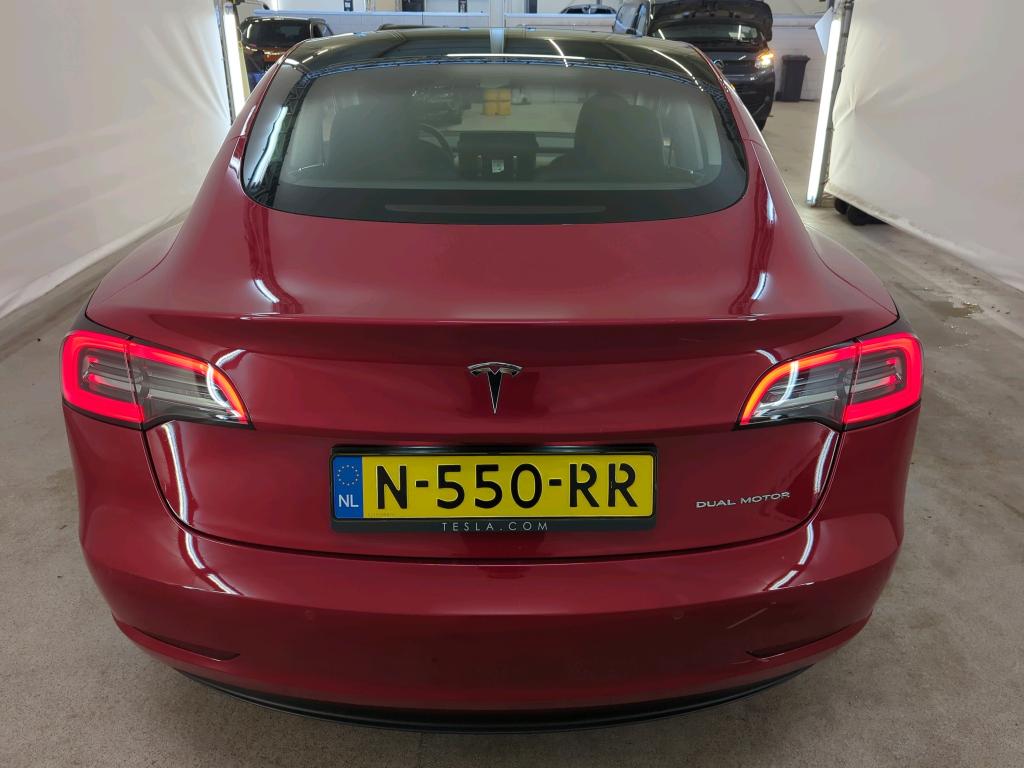 Foto 11 van Tesla Model 3
