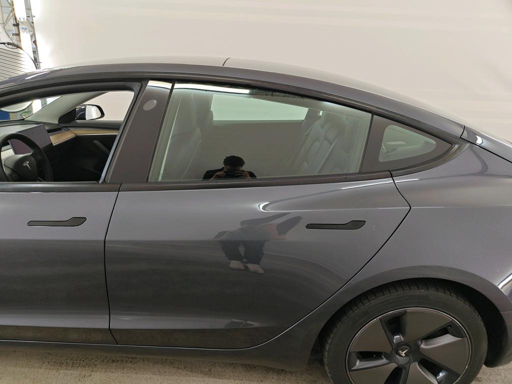 Foto 18 van Tesla Model 3