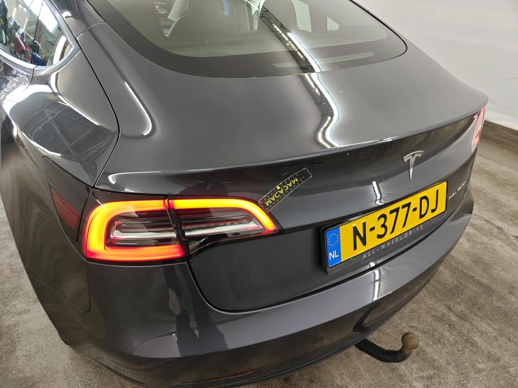 Foto 34 van Tesla Model 3
