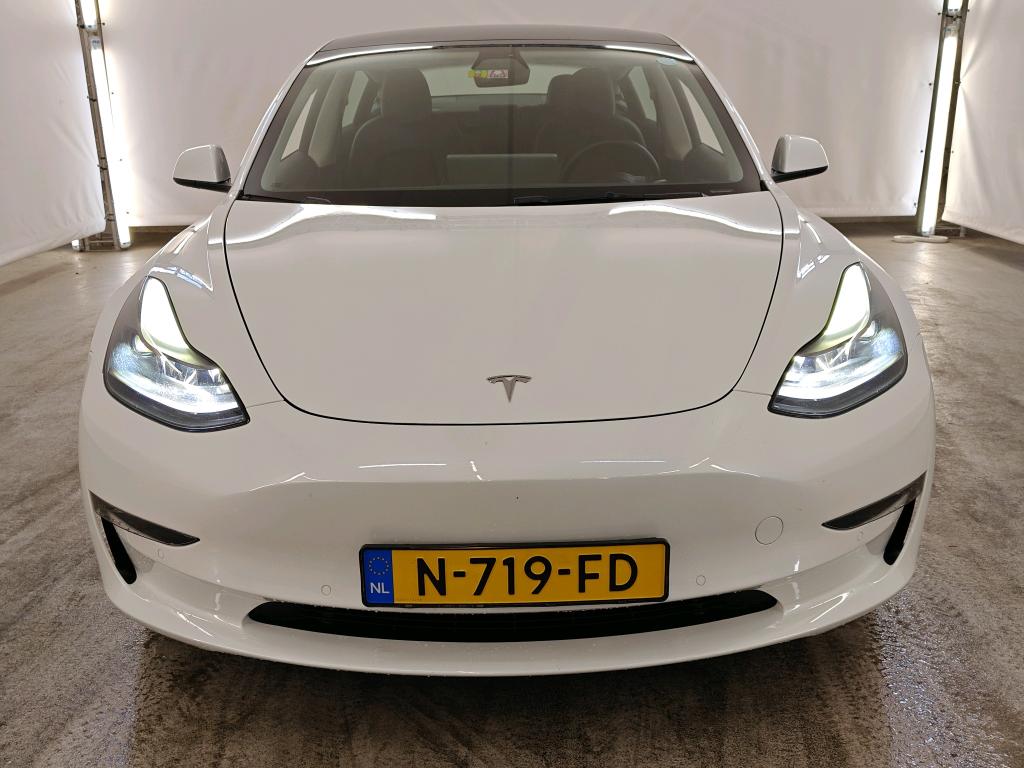 Foto 21 van Tesla Model 3