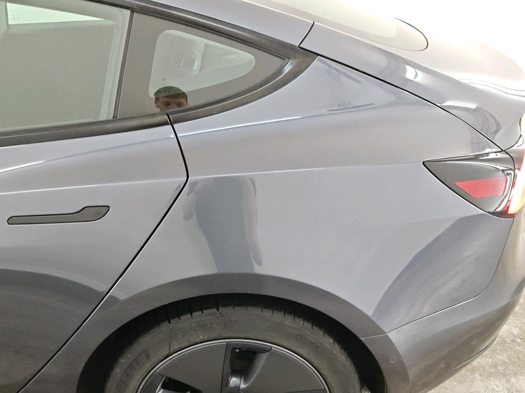 Foto 9 van Tesla Model 3