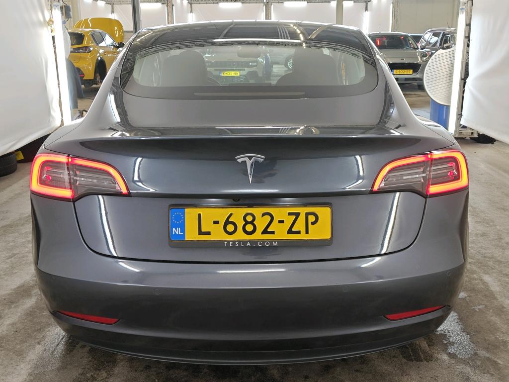 Foto 12 van Tesla Model 3