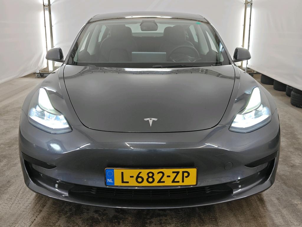 Foto 15 van Tesla Model 3